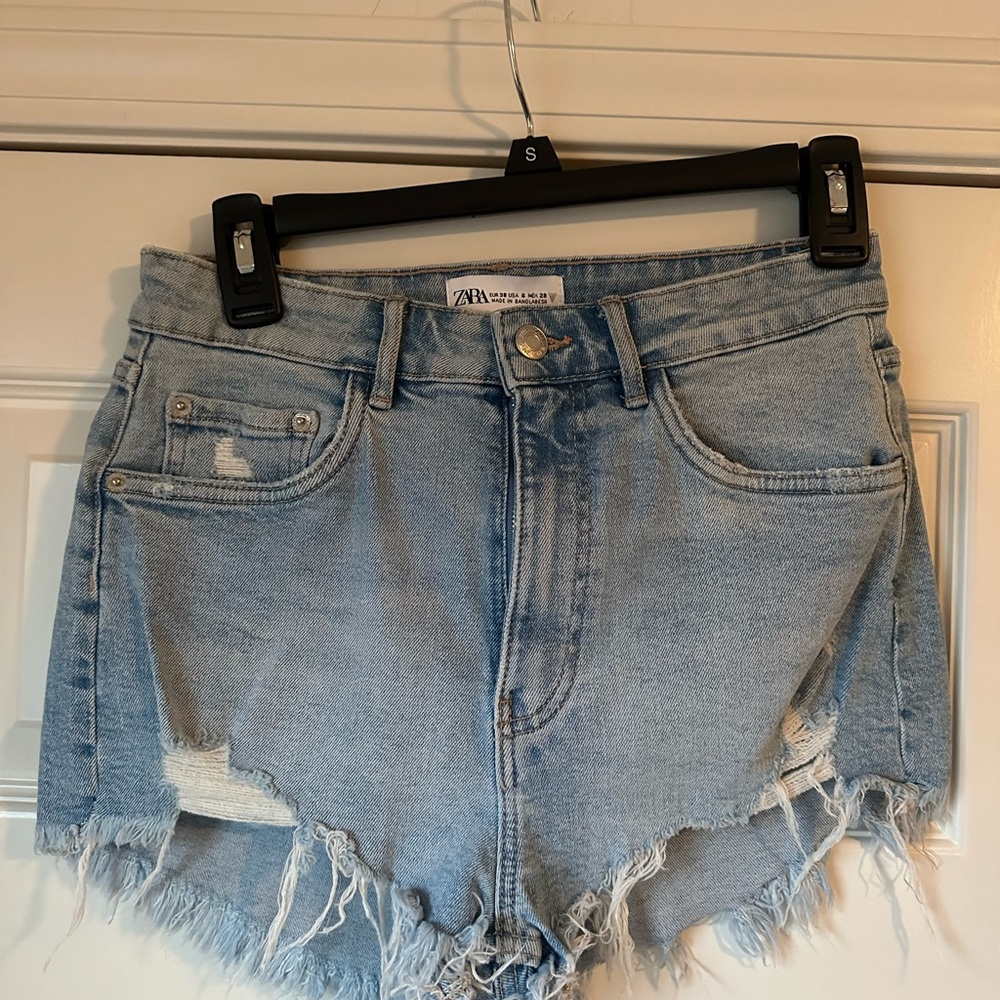 Zara Women's Blue Denim Shorts